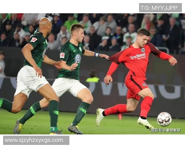 巴塞罗那与里昂下半场精彩对决分析与战术解读 巴塞罗那与里昂下半场精彩对决分析与战术解读